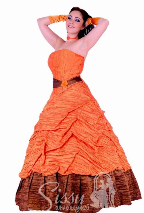 Narancs-barna színű koszorúslány ruha